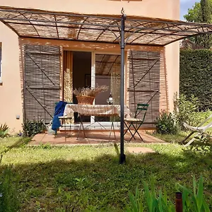 Les Merles : Joli Dans La Campagne Aixoise. Venelles